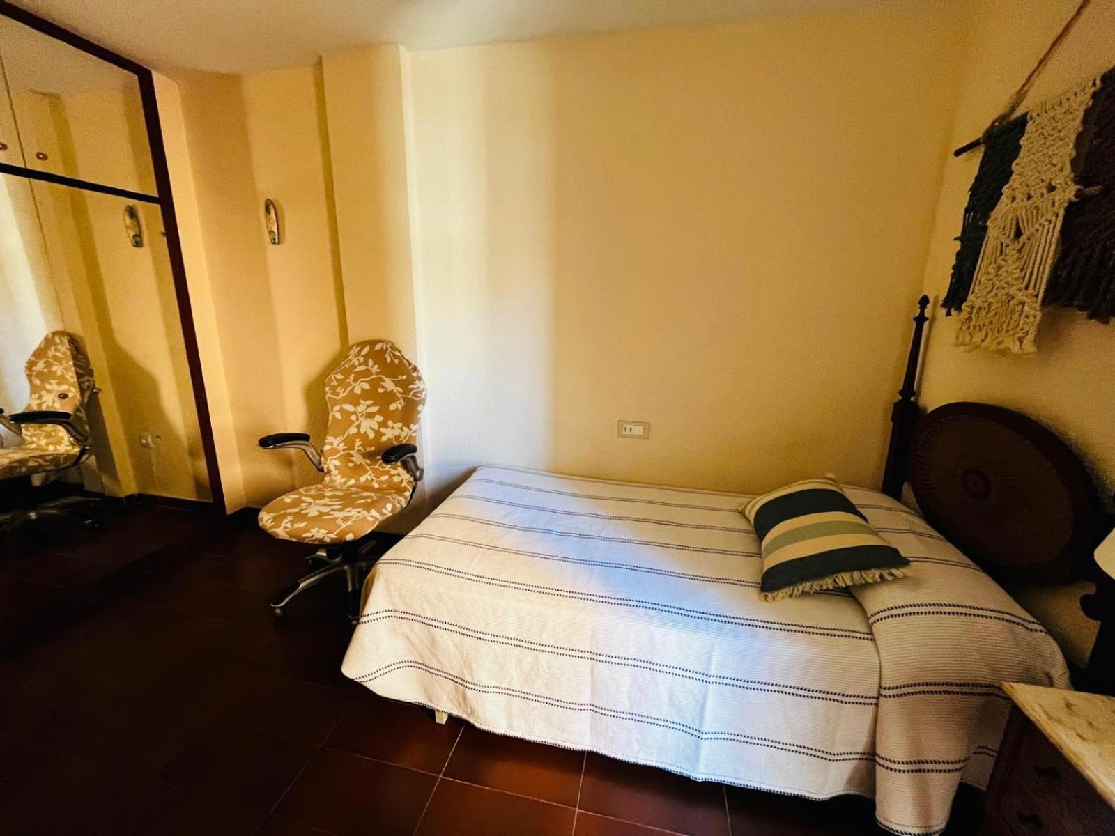 Acogedor Y Amplio Apartamento Familiar A Pie De Playa Калафелл Экстерьер фото