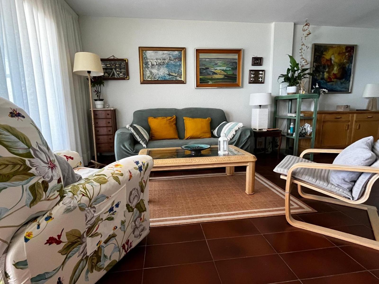 Acogedor Y Amplio Apartamento Familiar A Pie De Playa Калафелл Экстерьер фото