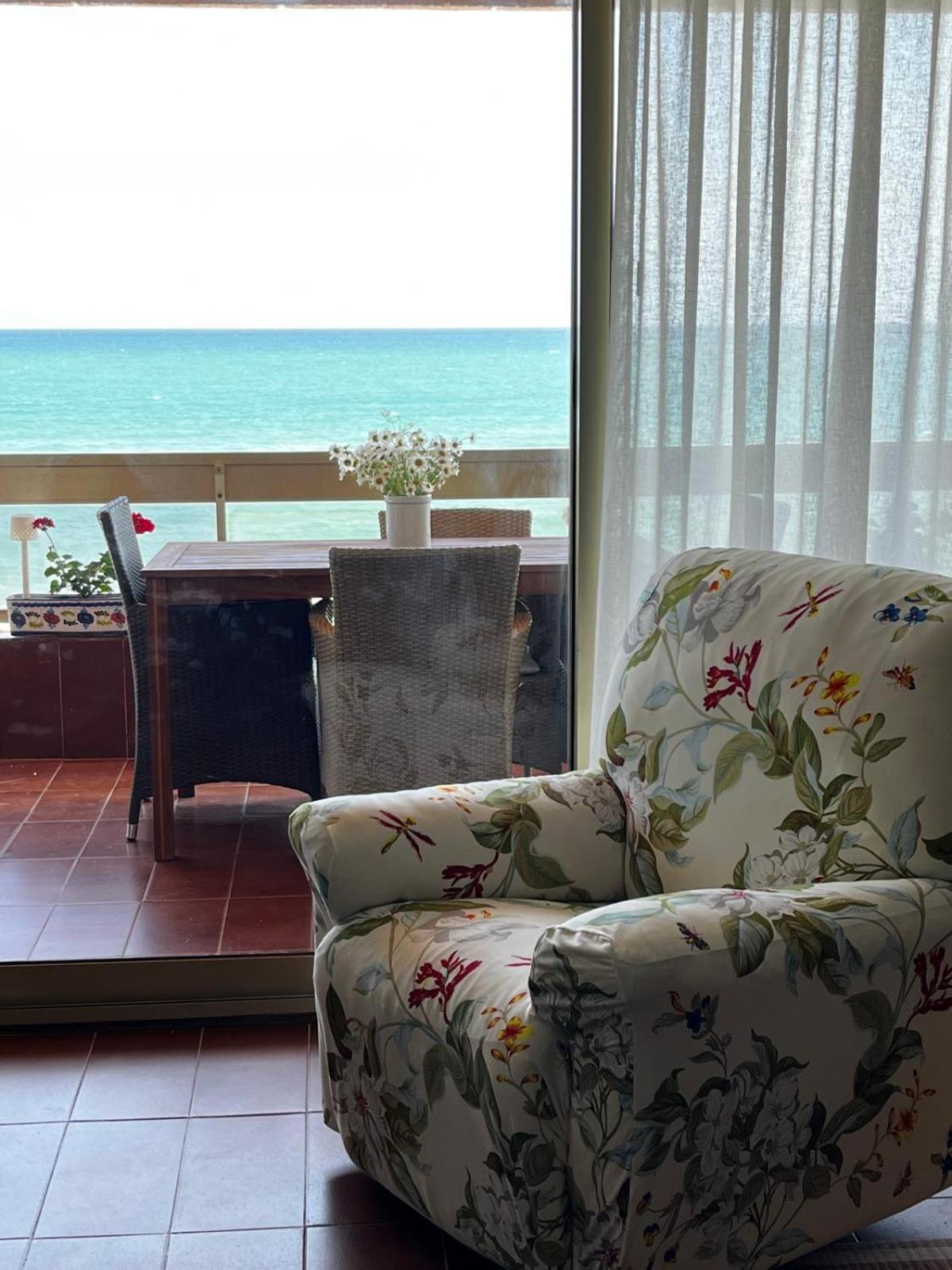 Acogedor Y Amplio Apartamento Familiar A Pie De Playa Калафелл Экстерьер фото